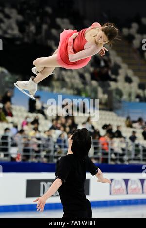 Yuchen WANG & Lei ZHU (CHN), während des Pairs Short Program, bei der ISU Four Continents Eiskunstlauf-Meisterschaft 2024, im SPD Bank Oriental Sports Center, am 1. Februar 2024 in Shanghai, China. Quelle: Raniero Corbelletti/AFLO/Alamy Live News Stockfoto