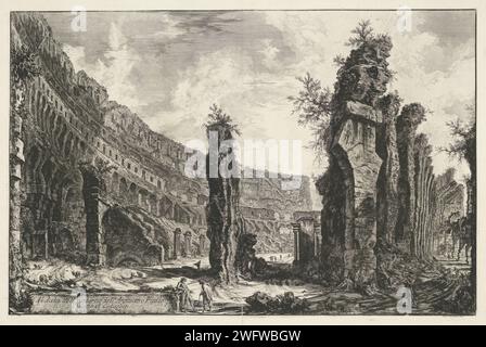 Interieur Van Het Colosseum Te Rome, Giovanni Battista Piranesi, 1748 - 1778 Druckseite im Kolosseum in Rom. Titel auf Block unten links. Rom-Papier mit Blick auf die Stadt und Landschaft mit künstlichen Konstruktionen. Landschaft mit Ruinen. Ruine eines Gebäudes  Architektur. theater (Gebäude) - AA - Freiluftvorführungen Kolosseum. Rom Stockfoto