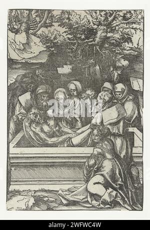 Graflegging, Lucas Cranach (I), 1509 Druck der Leichnam Christi wird von Joseph von Arimatea und Nikodemus in das Grab gelegt. Maria und Johannes beugen sich über das Grab. Maria Magdalena kniet vor dem Grab. Links oben in einem Baum befinden sich zwei Schilde mit dem kurfürstlichen und dem Herzoglichen Wapen van Sachsen. Deutschland Papier Christi (evtl. durch Engel) Stockfoto