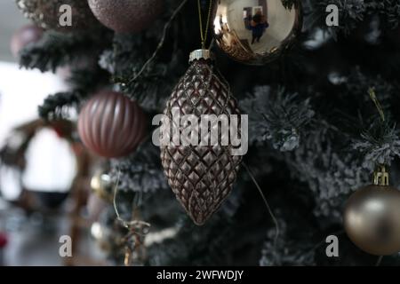 Weihnachten Spielzeug auf den Weihnachtsbaum Stockfoto