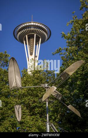 SEATTLE, WA - 28. JULI 2017: Die legendäre Space Needle von Seattle wurde für die Weltausstellung 1962 gebaut und ist eines der bekanntesten Wahrzeichen der Welt Stockfoto