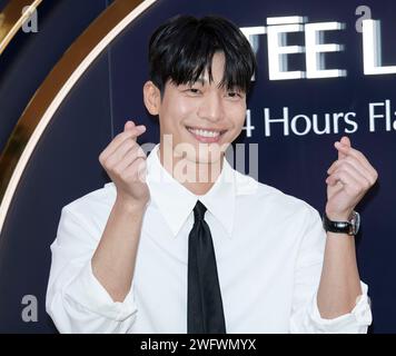 Seoul, Südkorea. Februar 2024. Der südkoreanische Schauspieler Wi Ha-joon nimmt am 1. Februar 2024 an einem Fotobesuch für den Estee Lauder Double Wear Square Pop-up Store im Seongsu Flagship Store in Seoul Teil. (Foto: Lee Young-HO/SIPA USA) Credit: SIPA USA/Alamy Live News Stockfoto