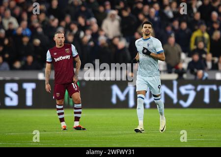 LONDON, UK - 1. Februar 2024: Dominic Solanke vom AFC Bournemouth feiert das Eröffnungstreffer nach einem VAR-Check während des Premier League-Spiels zwischen West Ham United und AFC Bournemouth im London Stadium (Credit: Craig Mercer/ Alamy Live News) Stockfoto