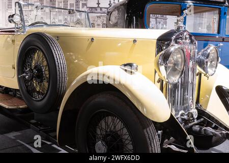 Sparkford.Somerset.Vereinigtes Königreich.7. Januar 2024.im Haynes Motor Museum in Somerset wird Ein 1929 Lanchester 30HP Sporttourer gezeigt Stockfoto