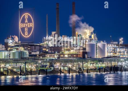 Hintergrund Chempark Leverkusen, Bayer Leverkusen, Chemiepark, Chemiewerk, Rhein, Leverkusen, NRW, Deutschland, Stockfoto