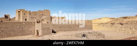 Das Kloster von Anba Hatre, auch bekannt als St. Simeon, Assuan, Ägypten Stockfoto