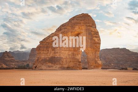 Jabal AlFil - Elefantenfelsen in Al Ula Wüstenlandschaft, Saudi-Arabien Stockfoto