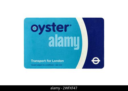 Benutzte Londoner öffentliche Verkehrsmittel kontaktlos Smart Travelcard Oyster Karte isoliert auf weiß Stockfoto