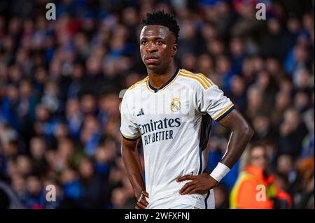 Getafe, Madrid, Spanien. Februar 2024. Vinicius Junior von Real Madrid wurde während des Fußballspiels La Liga EA Sports 2023/24 zwischen Getafe und Real Madrid im Coliseum-Stadion in Getafe, Spanien, gesehen. (Kreditbild: © Alberto Gardin/ZUMA Press Wire) NUR REDAKTIONELLE VERWENDUNG! Nicht für kommerzielle ZWECKE! Stockfoto