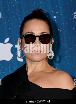 Los Angeles, USA. Februar 2024. Noomi Rapace kommt am 1. Februar 2024 im Four Seasons Hotel Los Angeles in Beverly Hills in Los Angeles, KALIFORNIEN bei der Premiere der Serie „Constellation“ von Apple TV an. © Tammie Arroyo/AFF-USA.com Credit: AFF/Alamy Live News Stockfoto