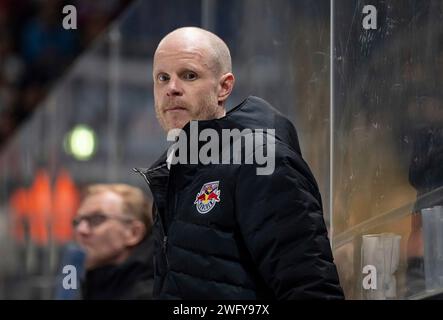 Cheftrainer Toni Soederholm (EHC Red Bull Muenchen). EHC Red Bull Muenchen gegen Straubing Tigers Eishockey, DEL, 43. Spieltag, Saison 2023/2024, 01.02.2024. Foto: Eibner-Pressefoto/Heike Feiner Stockfoto