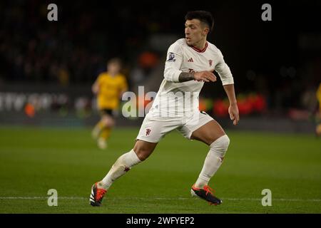 Wolverhampton, Großbritannien. Februar 2024. Wolverhampton, England, 1. Februar 2024: Lisandro Martinez von man United in Aktion während des Premier League-Fußballspiels zwischen Wolverhampton Wanderers und Manchester United im Molineux Stadium in Wolverhampton, England (Richard Callis/SPP) Credit: SPP Sport Press Photo. /Alamy Live News Stockfoto