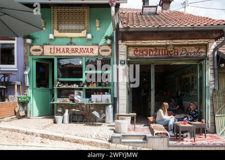 Kovaci Straße in der Bascarsija Altstadt von Sarajevo, Bosnien-Herzegowina Stockfoto