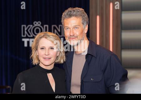 Susan Link und Wayne Carpendale in der Sendung ,,Koelner Treff, im WDR Fernsehen, 01.02.2024. *** Susan Link und Wayne Carpendale in der Sendung, Koelner Treff, im WDR-Fernsehen, 01 02 2024 Stockfoto