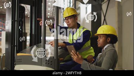 Bild eines Netzwerks von Verbindungen mit Symbolen über verschiedene Ingenieure im Lager Stockfoto