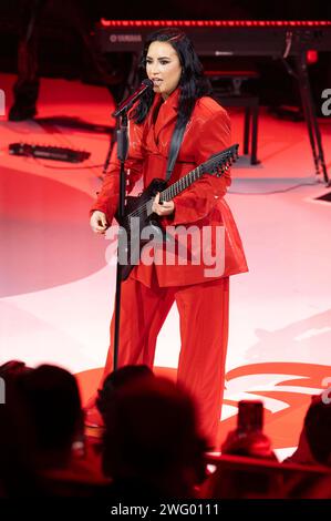 Demi Lovato live bei einem American Heart Associations Go Red for Women Red Dress Collection Konzert im Jazz im Lincoln Center. New York, 31.01.2024 *** Demi Lovato live bei den American Heart Associations Go Red for Women Red Dress Collection Konzert im Jazz im Lincoln Center New York, 31 01 2024 Foto:XM.xCranex/xFuturexImagex lovato 4107 Stockfoto