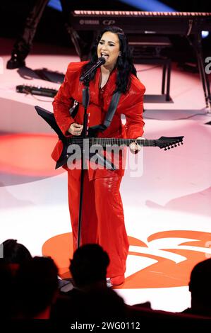 Demi Lovato live bei einem American Heart Associations Go Red for Women Red Dress Collection Konzert im Jazz im Lincoln Center. New York, 31.01.2024 *** Demi Lovato live bei den American Heart Associations Go Red for Women Red Dress Collection Konzert im Jazz im Lincoln Center New York, 31 01 2024 Foto:XM.xCranex/xFuturexImagex lovato 4105 Stockfoto