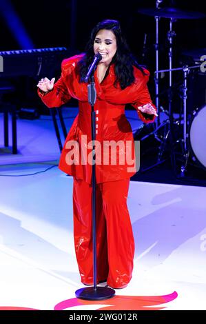 Demi Lovato live bei einem American Heart Associations Go Red for Women Red Dress Collection Konzert im Jazz im Lincoln Center. New York, 31.01.2024 *** Demi Lovato live bei den American Heart Associations Go Red for Women Red Dress Collection Konzert im Jazz im Lincoln Center New York, 31 01 2024 Foto:XM.xCranex/xFuturexImagex lovato 4119 Stockfoto