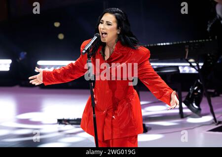 Demi Lovato live bei einem American Heart Associations Go Red for Women Red Dress Collection Konzert im Jazz im Lincoln Center. New York, 31.01.2024 *** Demi Lovato live bei den American Heart Associations Go Red for Women Red Dress Collection Konzert im Jazz im Lincoln Center New York, 31 01 2024 Foto:XM.xCranex/xFuturexImagex lovato 4135 Stockfoto