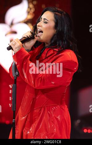 Demi Lovato live bei einem American Heart Associations Go Red for Women Red Dress Collection Konzert im Jazz im Lincoln Center. New York, 31.01.2024 *** Demi Lovato live bei den American Heart Associations Go Red for Women Red Dress Collection Konzert im Jazz im Lincoln Center New York, 31 01 2024 Foto:XM.xCranex/xFuturexImagex lovato 4149 Stockfoto