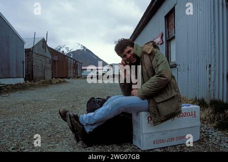 Fotograf Steven Kazlowski in King Cove am Ende der Alaska-Halbinsel Stockfoto