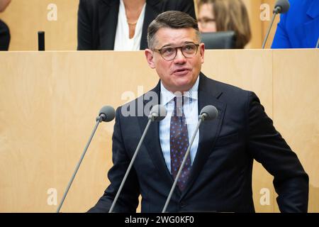 1041. Sitzung des Bundesrates Boris Rhein CDU Ministerpraesident von Hessen bei seiner Rede im Plenarsaal bei der 1041. Bundesratssitzung, Berlin, 02.02.2024 Berlin Deutschland *** 1041 Sitzung des Bundesrats Boris Rhein CDU-Ministerpräsidenten Hessen während seiner Rede im Plenarsaal der Bundesratssitzung 1041, Berlin, 02 02 2024 Berlin Berlin Deutschland Stockfoto