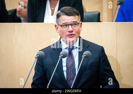 1041. Sitzung des Bundesrates Boris Rhein CDU Ministerpraesident von Hessen bei seiner Rede im Plenarsaal bei der 1041. Bundesratssitzung, Berlin, 02.02.2024 Berlin Deutschland *** 1041 Sitzung des Bundesrats Boris Rhein CDU-Ministerpräsidenten Hessen während seiner Rede im Plenarsaal der Bundesratssitzung 1041, Berlin, 02 02 2024 Berlin Berlin Deutschland Stockfoto