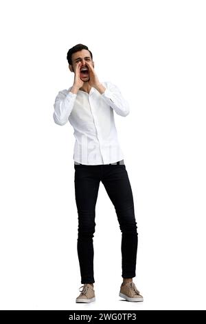 Ein Mann auf weißem Hintergrund schreit Stockfoto