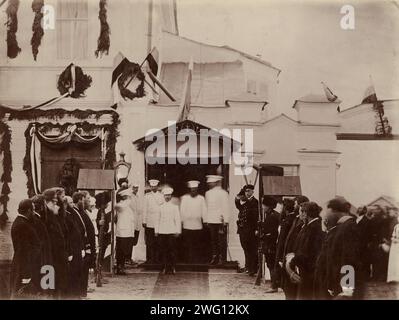 Blick auf Zesarewitsch Nikolaus Alexandrowitsch aus der Stadt Kansk, 1891. Diese Sammlung umfasst mehr als vierhundert Fotografien des täglichen Lebens in der Provinz Jenisei in der späten Zarenzeit. Fotos zeigen Bauern, Kosaken und hochrangige Beamte. Stockfoto