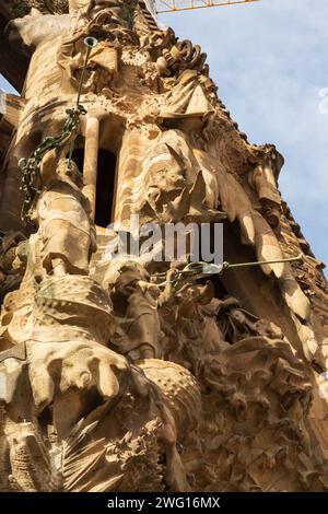 Außendetail: Kathedrale La Sagrada Familia von Antonio Gaudi. Barcelona, Spanien. 2017 Stockfoto