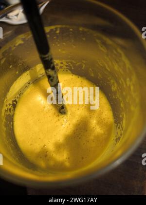 Frischer Orangensaft im Glasboden Stockfoto
