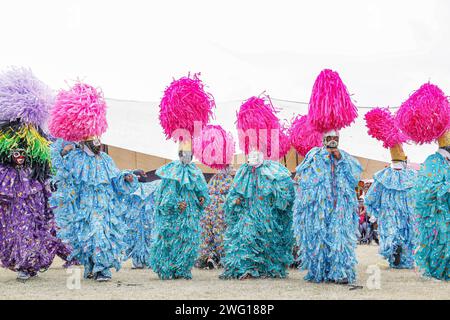 Atltepeilhuitl Cultural Festival als Teil des Karnevals von Tlaxcala 28. Januar 2024, Papalotla, Tlaxcala de Xicotencatl, Mexiko: Das siebzehnte Atltepeilhuitl Kulturfestival fand statt, ein Festival vorspanischer Herkunft und Festival der Bittgabe des Wassers an den Gott des Hügels, an dem mehrere Gemeinden mit ihren jeweiligen Tänzen teilnahmen. Diese traditionelle Feier beginnt am 12. Februar und endet am 13. Februar auf dem Cerro de la Luna. Papalotla Tlaxcala Mexiko Copyright: XEssenexHernandezxxEyepixxGroupx Stockfoto