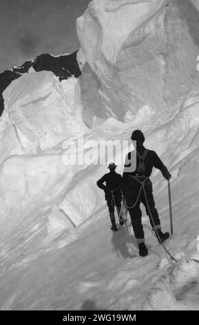 Bergsteigen Auf Den Mt. McKinley, zwischen 1900 und 1923. Stockfoto