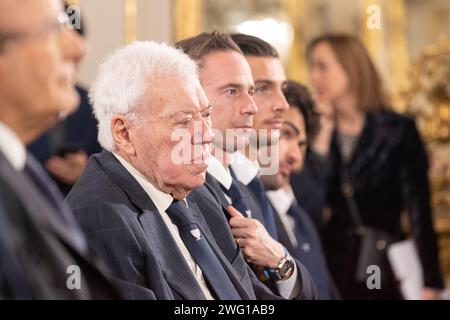 Rom, Italien. Februar 2024. Ehemalige italienische Tennisspielerin Nicola Pietrangeli während des Treffens mit dem Präsidenten der Italienischen Republik Sergio Mattarella im Quirinale Palace (Foto: Matteo Nardone/Pacific Press) Credit: Pacific Press Media Production Corp./Alamy Live News Stockfoto