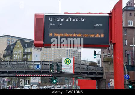 Bushaltestelle Hoheluftbrücke 20240202ad681Kein Betrieb Streik Ausstand Warnstreik Tarifverhandlungen im öffentlichen Dienst Gewerkschaft Verdi ver.di: Hamburger Hochbahn HVV öffentlicher Personennahverkehr ÖPNV Hamburg Deutschland *** Bushaltestelle Hoheluftbrücke 20240202ad681kein Service Streik Rundgang Warnung Streik Tarifverhandlungen im öffentlichen Dienst Gewerkschaft Verdi ver di Hamburger Hochbahn HVV öffentlicher Verkehr ÖPNV Hamburg Deutschland Copyright: xAchimxDuwentästerx Stockfoto