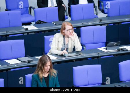 Sitzung des Deutschen Bundestags, Lisa Paus, Bundesministerin Sitzung des Deutschen Bundestags, Rede, Plenum, Lisa Paus, Bundesministerin für Familie, Senioren, Frauen und Jugend Berlin Berlin GER *** Sitzung des Deutschen Bundestages, Lisa Paus, Bundesministertagung des Deutschen Bundestages, Rede, Plenum, Lisa Paus, Bundesministerin für Familie, Senioren, Frauen und Jugend Berlin GER Stockfoto