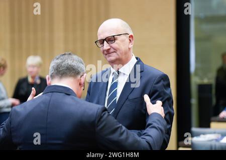 1041. Sitzung des Bundesrates, Dietmar Woidke, Ministerpräsident des Landes Brandenburg 1041. Sitzung des Bundesrates, Dietmar Woidke, Ministerpräsident des Landes Brandenburg Berlin Berlin GER *** 1041 Sitzung des Bundesrates, Dietmar Woidke, Ministerpräsident des Landes Brandenburg 1041 Sitzung des Bundesrates, Dietmar Woidke, Ministerpräsident des Landes Brandenburg Berlin GER Stockfoto