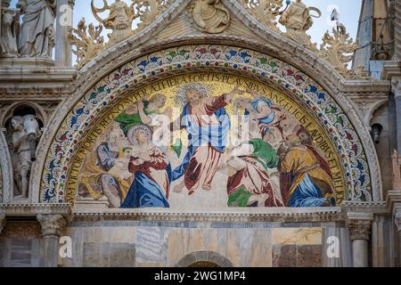 San Marco Basilika Portal Mosaic Detail, Venedig, Italien Stockfoto