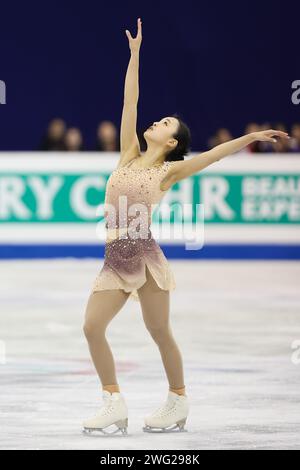 Shanghai, China. Februar 2024. Die Chinesin Zhu Yi tritt am 2. Februar 2024 beim Freilauf der Frauen der ISU Four Continents Eiskunstlauf-Meisterschaften 2024 in Shanghai, Ostchina, an. Quelle: Wang Xiang/Xinhua/Alamy Live News Stockfoto