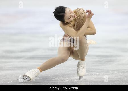 Shanghai, China. Februar 2024. Die Chinesin Zhu Yi tritt am 2. Februar 2024 beim Freilauf der Frauen der ISU Four Continents Eiskunstlauf-Meisterschaften 2024 in Shanghai, Ostchina, an. Quelle: Wang Xiang/Xinhua/Alamy Live News Stockfoto