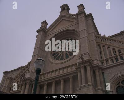 Brüssel, Belgien Februar 2024. Katharinenkirche. Belgische Kirche. Historisches Denkmal. Kombination aus Gotik, Renaissance und Barock Stockfoto