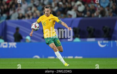 Al Wakrah, Katar. Februar 2024. Al-Wakrah, KATAR - 2. Februar: Jackson Irvine aus Australien im Viertelfinale des AFC Asia Cup im Al Janoub Stadium in Al-Wakrah, Katar, 2. Februar 2024. Quelle: Sebo47/Alamy Live News Stockfoto