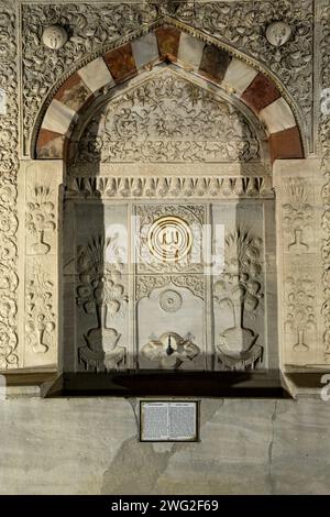 Eine von vier Waschung Brunnen, Springbrunnen von Sultan Ahmed III (Türkischen Rokoko), Istanbul, Türkei Stockfoto