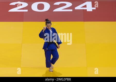 MOKDAR FAIZA (FRA) (PARIS SAINT GERMAIN JUDO 75) gewann die Goldmedaille gegen DEGUCHI Christa (CAN) in der Kategorie 57 kg Frauen während des Paris Grand Slam 2024, IJF Judo, 50-jähriges Jubiläum, am 2. Februar 2024 in der Accor Arena in Paris, Frankreich Stockfoto
