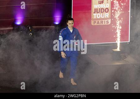 MOKDAR FAIZA (FRA) (PARIS SAINT GERMAIN JUDO 75) gewann die Goldmedaille gegen DEGUCHI Christa (CAN) in der Kategorie 57 kg Frauen während des Paris Grand Slam 2024, IJF Judo, 50-jähriges Jubiläum, am 2. Februar 2024 in der Accor Arena in Paris, Frankreich Stockfoto