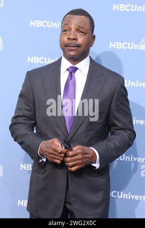 **DATEIFOTO** Carl Weathers ist verstorben** NEW YORK, NY - 16. MAI: Carl Weathers auf der NBCUniversal 2016 im Vorfeld der Radio City Music Hall in New York City am 16. Mai 2016. Gutschrift: RW/MediaPunch Stockfoto