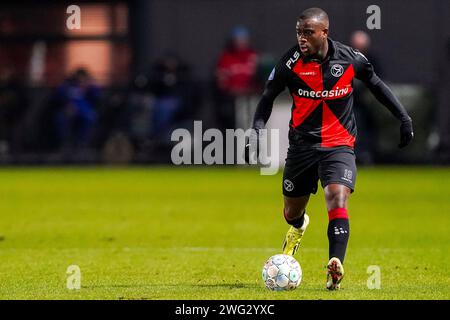 Almere, Niederlande. Februar 2024. ALMERE, NIEDERLANDE - 2. FEBRUAR: Yoann Cathline von Almere City FC spielt mit dem Ball während des niederländischen Eredivisie-Spiels zwischen Almere City FC und Excelsior Rotterdam im Yanmar Stadion am 2. Februar 2024 in Almere, Niederlande. (Foto von Andre Weening/Orange Pictures) Credit: dpa/Alamy Live News Stockfoto