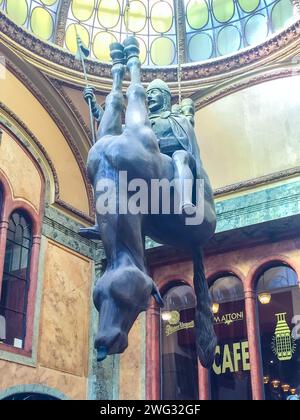 Prag- Czech- 26. August 2019: Umgedrehtes Pferd in Luzern in Prag. D. Schwarz Stockfoto