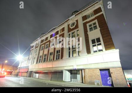 Britische Fahndung: Abdul Shokoor Ezedi letzte bekannte Adresse das alte Kaufhaus Beavans, Shields Road in Byker, Abdul Shokoor Ezedi ist bekannt für die Wohltätigkeitsorganisation, die Asylsuchende bei der Society of St Vincent de Paul in der New Bridge Street unterstützt. Stockfoto