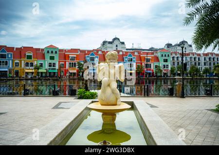 Farbenfrohe Gebäude in der Stadt Grand World Phu Quoc Island Vietnam Stockfoto